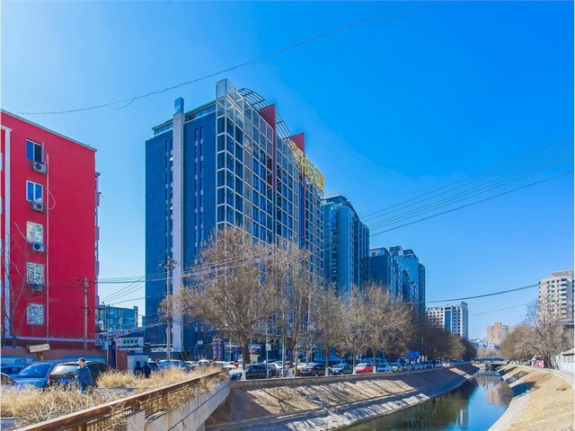 山东泡沫箱包装封箱机厂